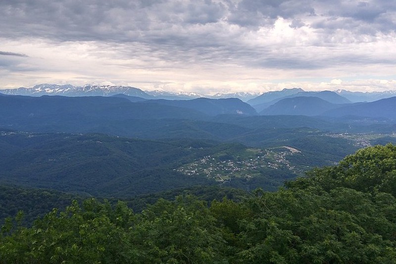 Группа из 11 человек пропала в горах Сочи