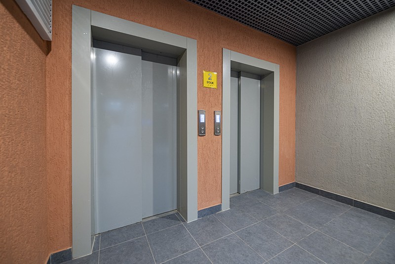 Более трех тысяч лифтов заменят в Москве в этом году в рамках программы капремонта