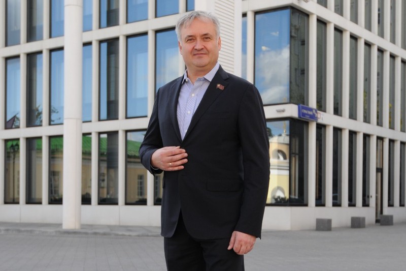 Депутат Андрей Титов: В детстве мечтал стать продавцом мороженого