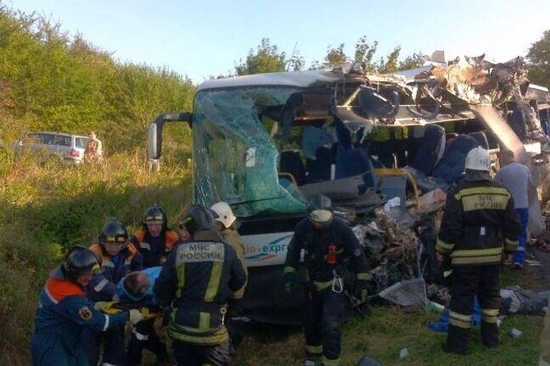Число погибших в аварии с автобусом под Калининградом выросло до семи