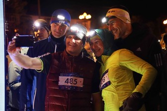Сахалинцы закрыли сезон ночным забегом