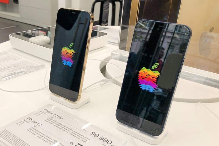 Владельцы iPhone 12 рассказали о проблемах с зарядкой смартфона