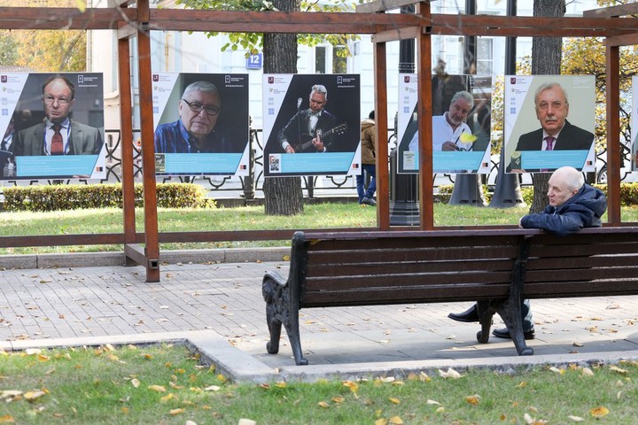 Выставка «Подари любимую книгу» открылась на Страстном бульваре