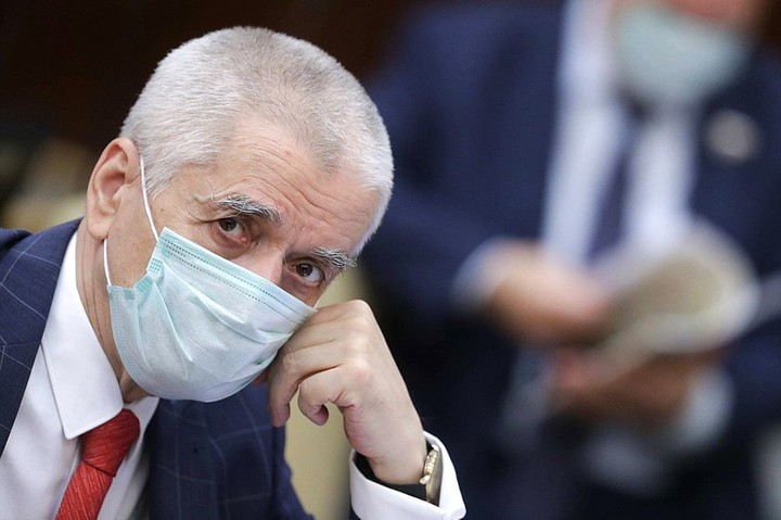 Онищенко назвал три условия для снижения заболеваемости коронавирусом в России