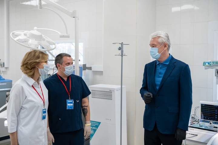 Сергей Собянин выделил средства на борьбу с COVID-19 и выплаты пособий на детей