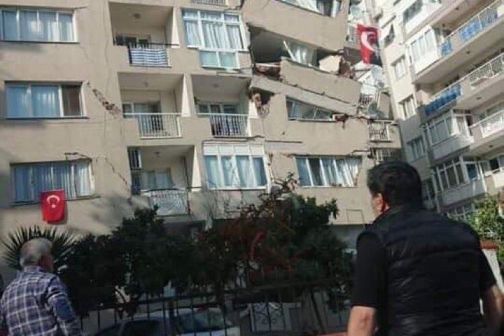 В АТОР уточнили число российских туристов в турецком Измире