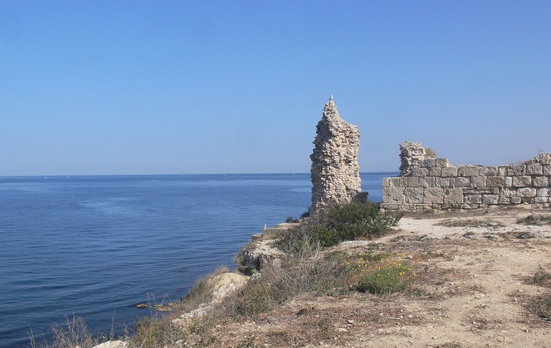 Таинственные следы на крымских камнях