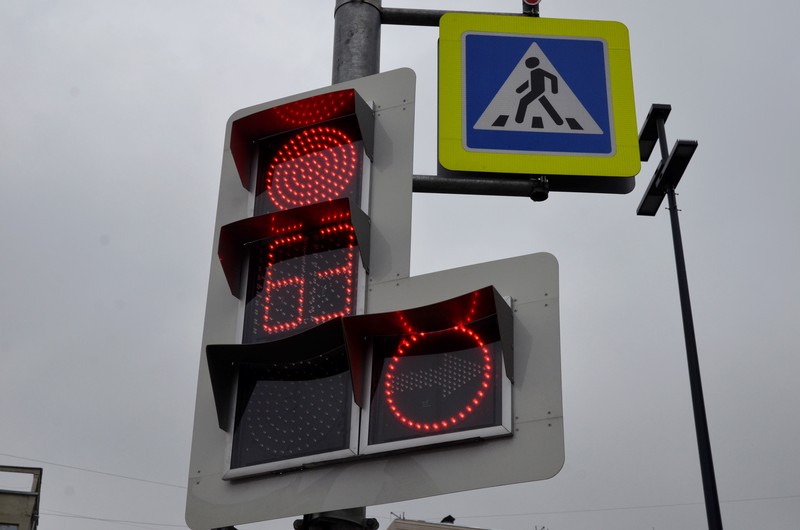 Восемнадцать светофоров поставили на перекрестке в Ростове-на-Дону
