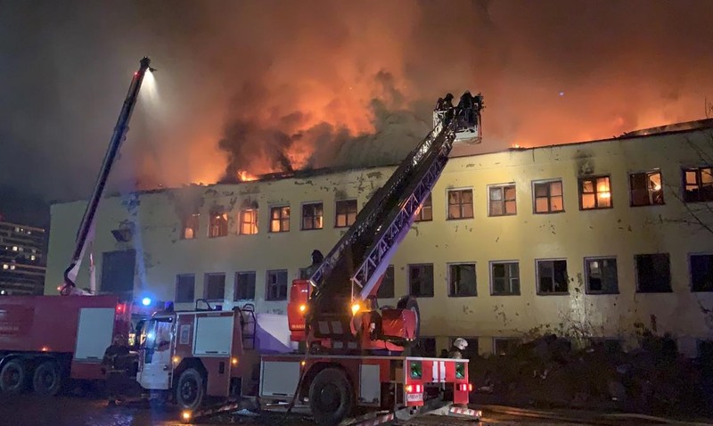 Пожар на бывшем заводе «Серп и молот» локализован