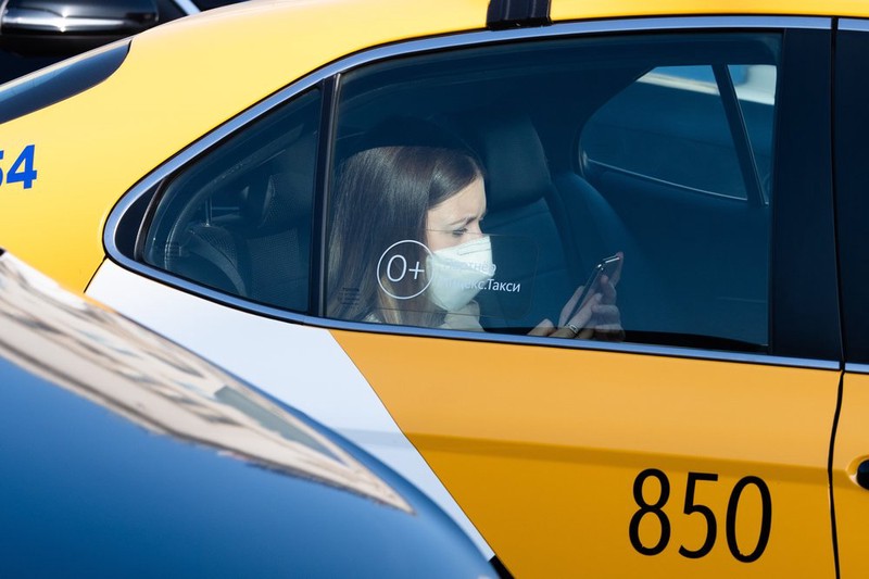 Дептранс рассказал о росте спроса на услуги такси в Москве