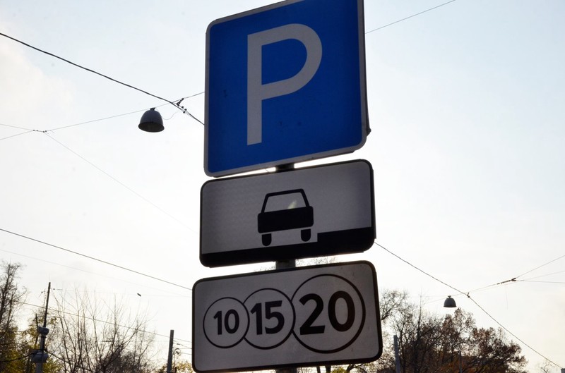 Жители дома на севере Москвы смогут реализовать преимущественное право на 46 машино-мест