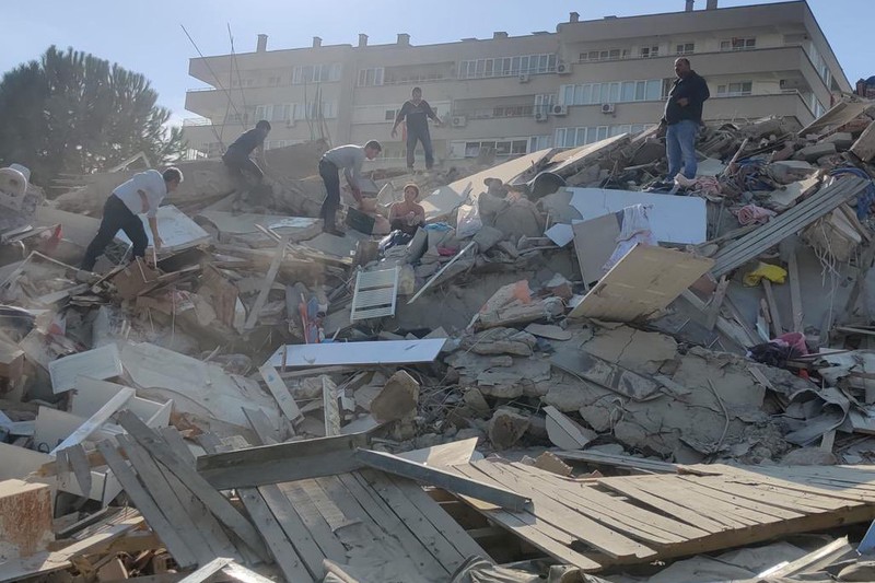 Число пострадавших из-за землетрясения в Турции превысило 500 человек