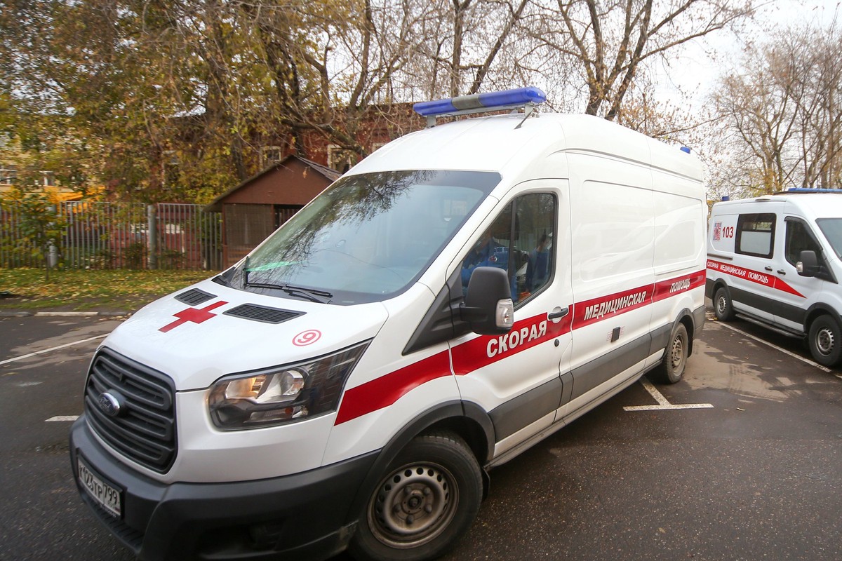 Пять постов и две подстанции скорой помощи отремонтировали в Московской области