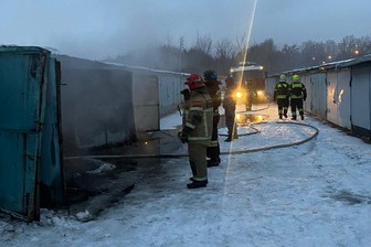 Пожар в гаражах на юго-западе Москвы ликвидировали