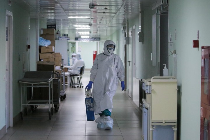 Врачи рассказали, как спасли беременную россиянку с безнадежной формой COVID-19