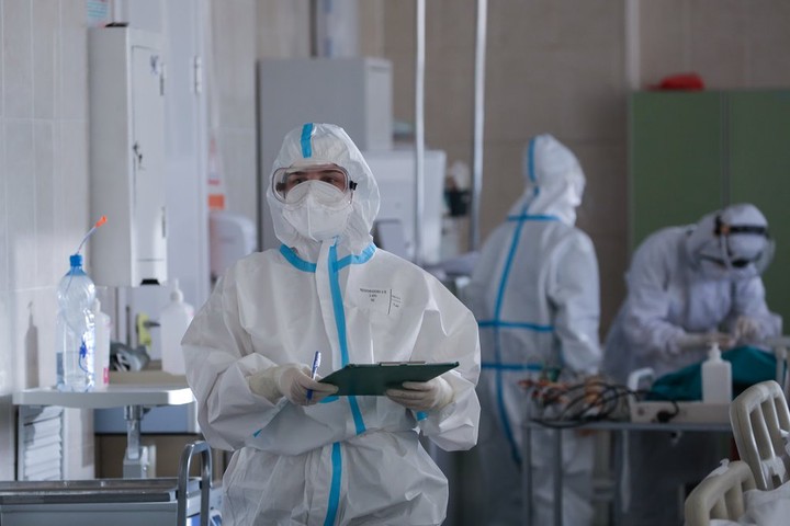 За сутки в России выявили 23 675 новых случаев коронавируса
