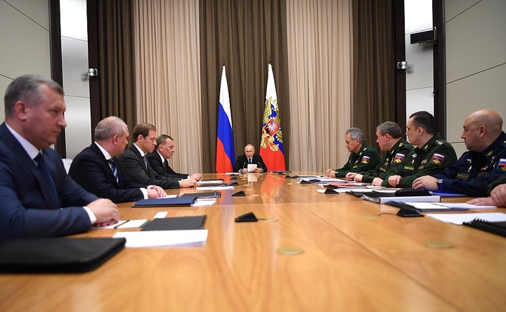Путин заявил о завершении создания в РФ защищенного пункта управления ядерными силами