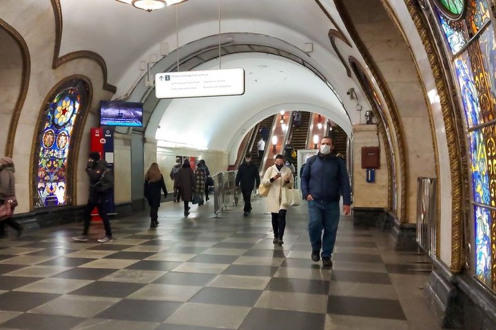 Столичные власти не планируют закрывать метрополитен в новогоднюю ночь