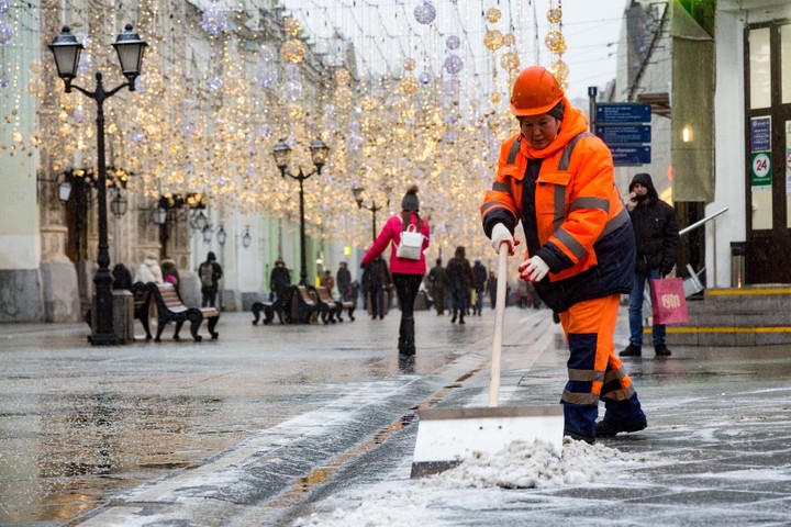 Городские службы приготовились к наступлению непогоды в Москве