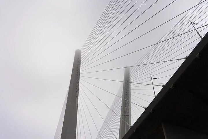 В МЧС рассказали о прогрессе по очищению моста на остров Русский ото льда