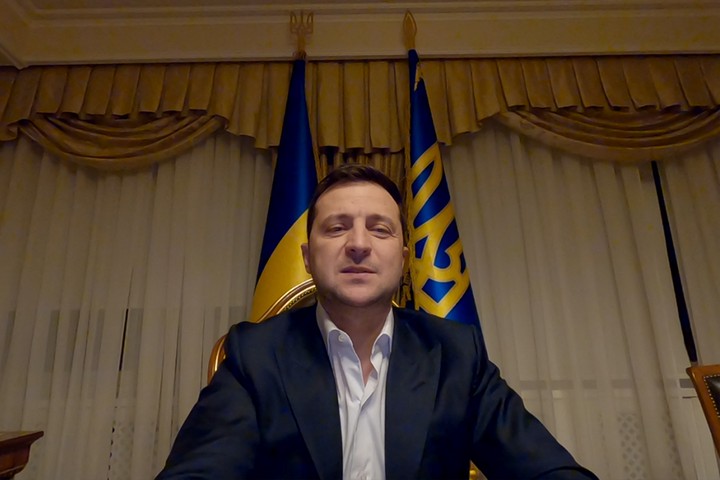 Зеленский ввел санкции против нескольких украинских телеканалов