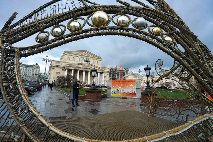 Москвичей предупредили о порывистом ветре и повышенной влажности воздуха 30 ноября