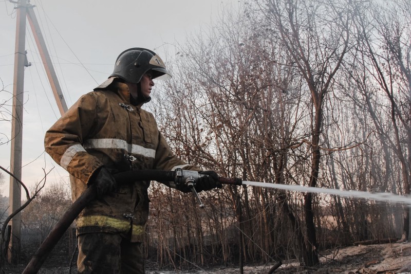 Отрытое горение на складе на северо-востоке Москвы ликвидировано