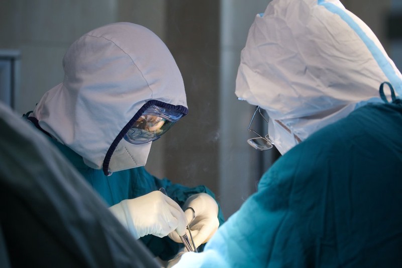 Бурятские врачи извлекли из желудка девочки пятнадцатисантиметровый клубок волос