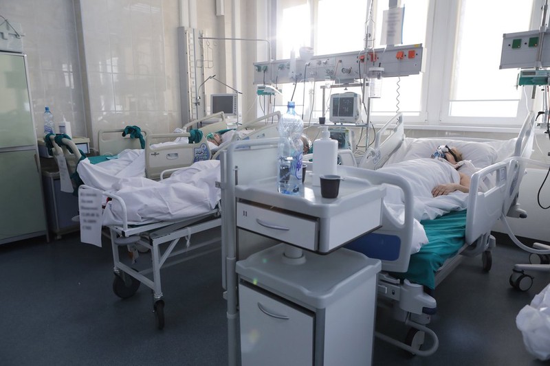 Более 1,7 тысячи человек с коронавирусом госпитализировали в Москве за сутки
