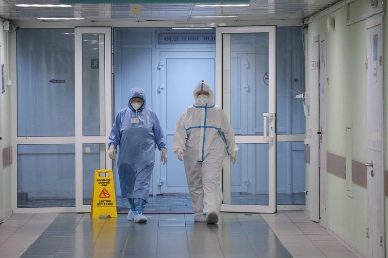 Еще 73 человека с коронавирусом умерли в Москве за сутки