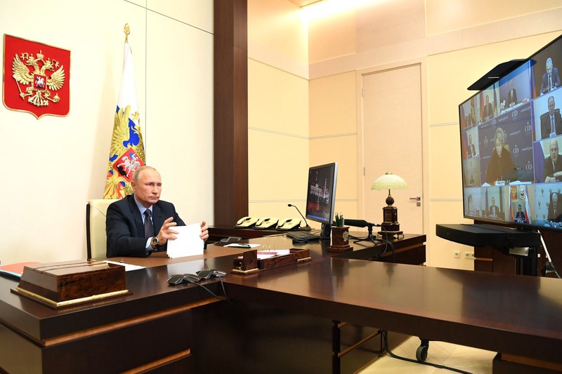 Совет Федерации получил обращение Путина об использовании миротворцев в Карабахе