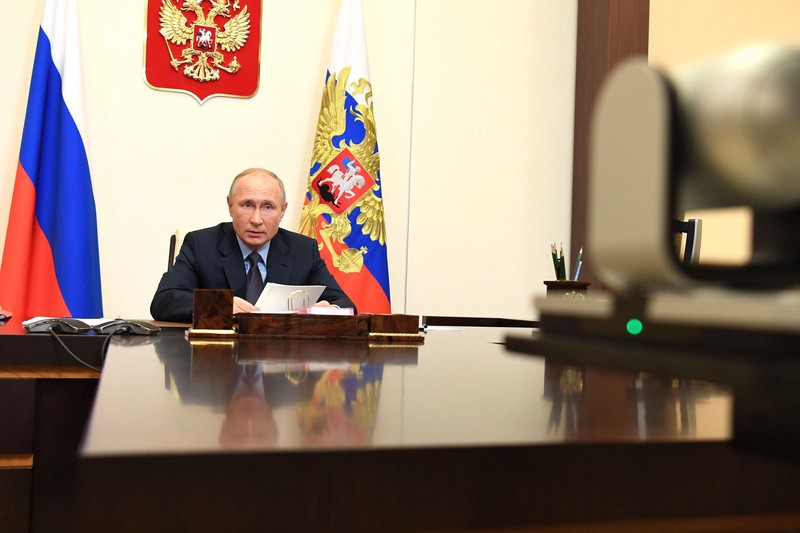 Путин поддержал идею круглого стола с участниками со всего мира
