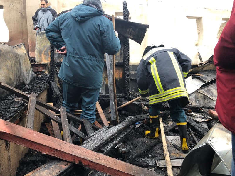 Пожар в ангаре на северо-востоке Москвы потушили