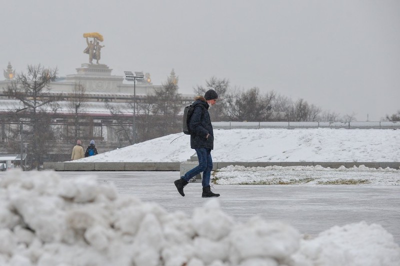 Синоптики предупредили о таянии снега в Москве во вторник