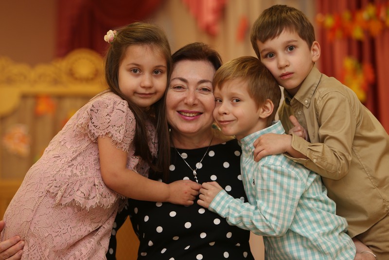 Более 500 видеопоздравлений записали москвичи ко Дню матери