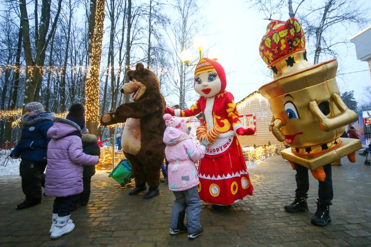 Уходят Новогодние Праздники