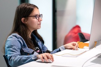 Для столичных школьников подготовили видеолекции о героях Великой Отечественной войны