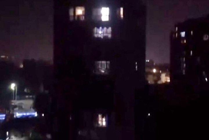 Храп заснувшего у микрофона мужчины в Китае транслировался по всему городу