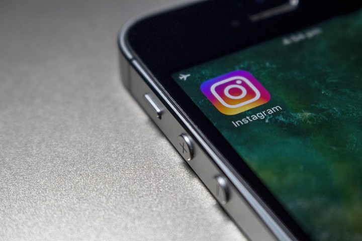 Супруги подали на развод в Москве и попросили поделить их аккаунт в Instagram