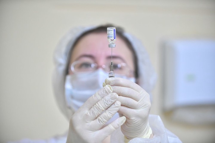 Гинцбург заявил о выходе на производство 3,5 миллиона доз «Спутника V» в месяц