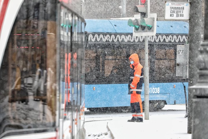 Москвичам рассказали о работе общественного транспорта в столице в непогоду