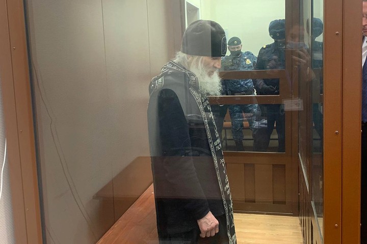 Суд оставил бывшего схимонаха Сергия в СИЗО до конца мая