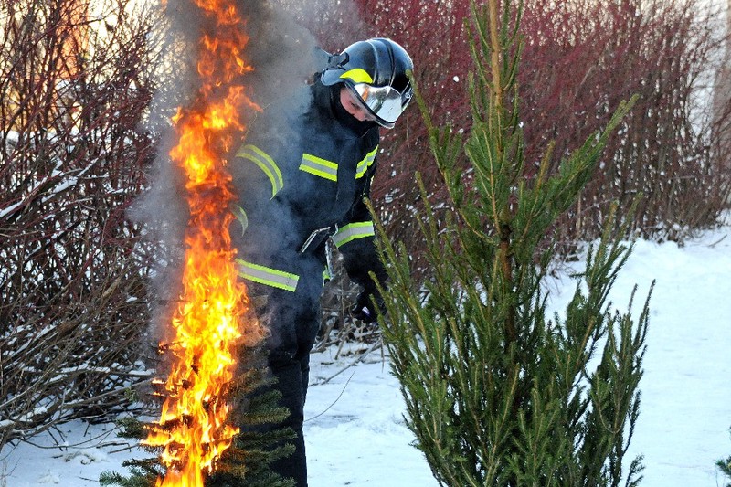 Пожарные напомнили горожанам о правилах безопасности