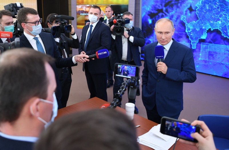 Путин пообещал уделить максимальное внимание поднятым на пресс-конференции темам