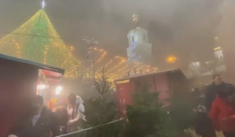 Пожар произошел на открытии главной елки страны в Киеве
