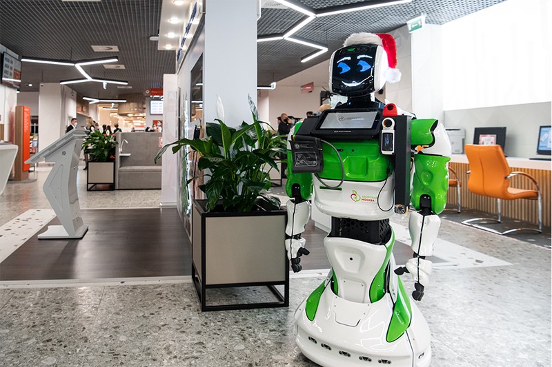 «Роботы-коллеги» начнут проводить консультации в новом центре «Мои документы» в Москве