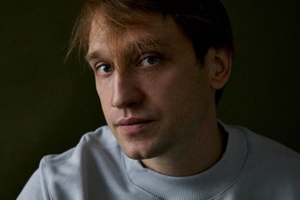 «Хочу эмоций и быть молодым»: актер Михаил Тройник о своих желаниях, наблюдении за людьми и неконфликтности