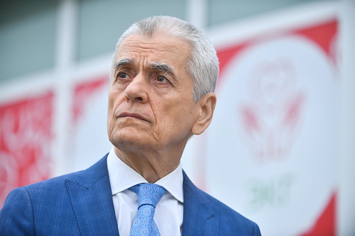 какую прививку сделал онищенко. 700 6012955082682c3d981463f0. какую прививку сделал онищенко фото. какую прививку сделал онищенко-700 6012955082682c3d981463f0. картинка какую прививку сделал онищенко. картинка 700 6012955082682c3d981463f0. В России зарегистрирована третья вакцина от коронавируса — «КовиВак», разработанная в Центре имени Чумакова. Что это за препарат, какие у него отличия от двух других отечественных вакцин и кому стоит им прививаться — в материале «Вечерней Москвы».