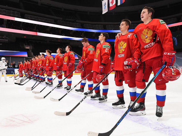 Молодежная сборная России по хоккею сыграет с Канадой в полуфинале чемпионата мира