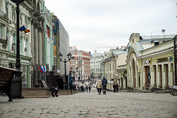 Комплекс городского хозяйства запустил онлайн-бот с виртуальными экскурсиями по Москве